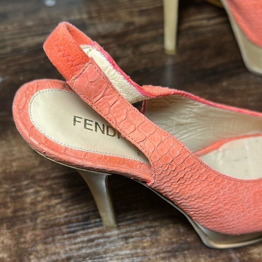 Fendi Coral Python Embossed Leather Fendista Bow Slingback Sandals size 39 - Picture 4 of 7